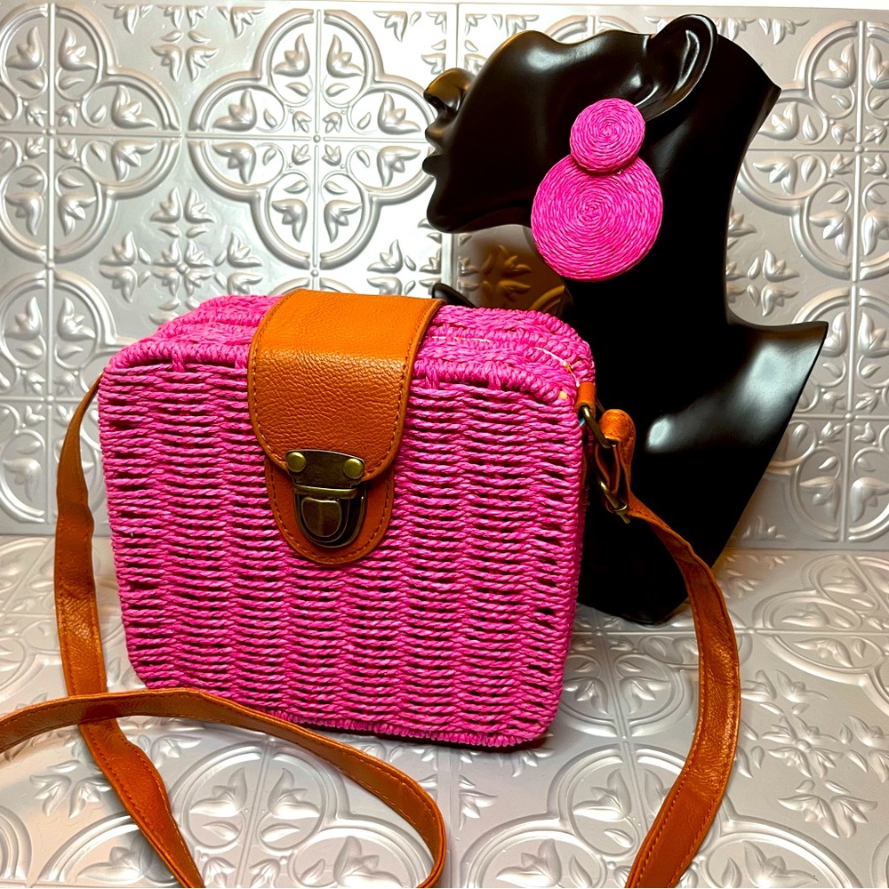 Hand woven crossbody Pink purse and matching earrings set